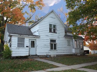 301 1st St SE, Hampton, IA 50441