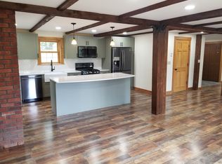 1603 Old Coach Rd, Lyndonville, VT 05851