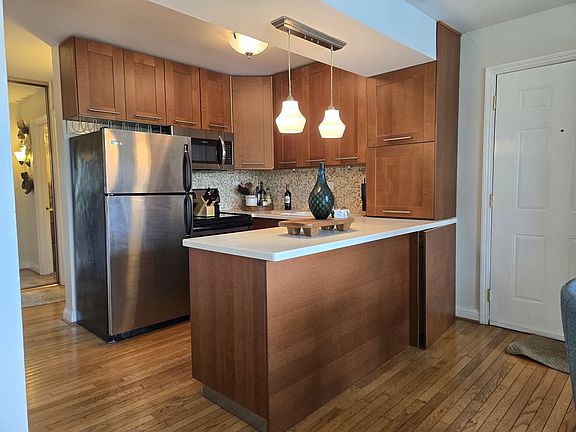 2nd image of 5544 E Lake Dr #76-D