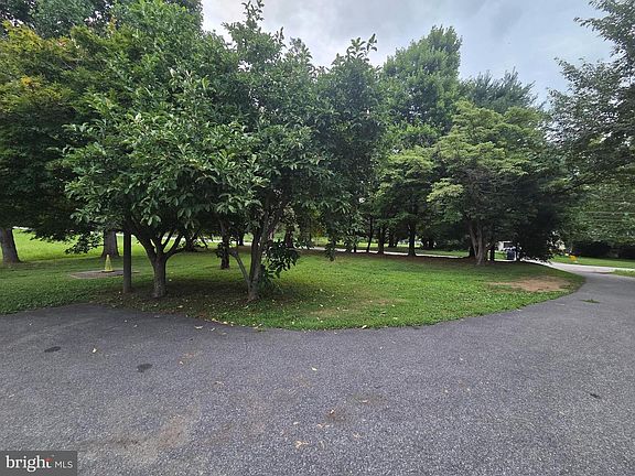 3rd image of 1443 Appleton Rd