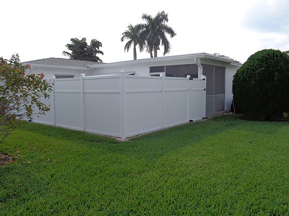 4th image of 5177 Michael Dr