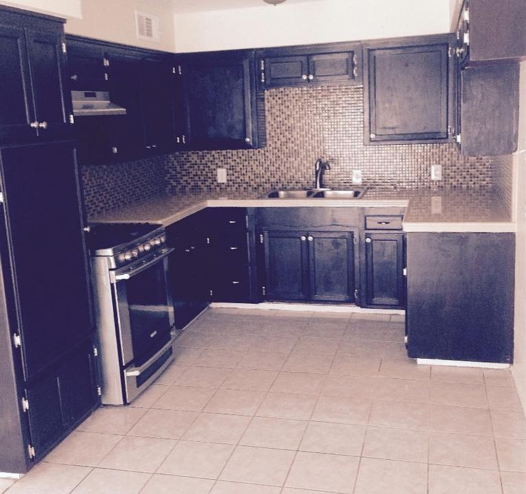 2nd image of 1509 Fairview Rd