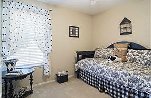 4th image of 1325 Caruth Ln
