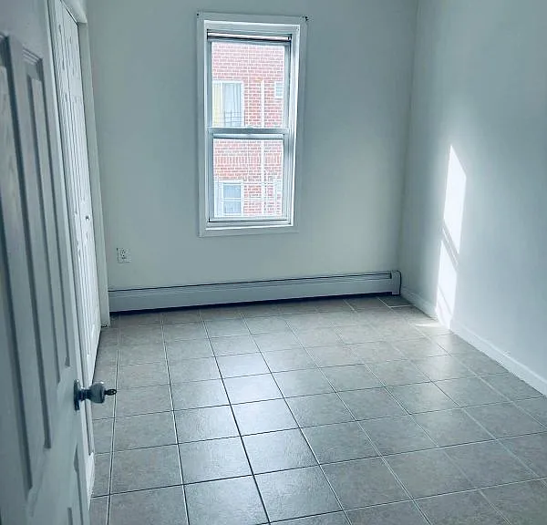 622 Saint Lawrence Ave — Photo 3