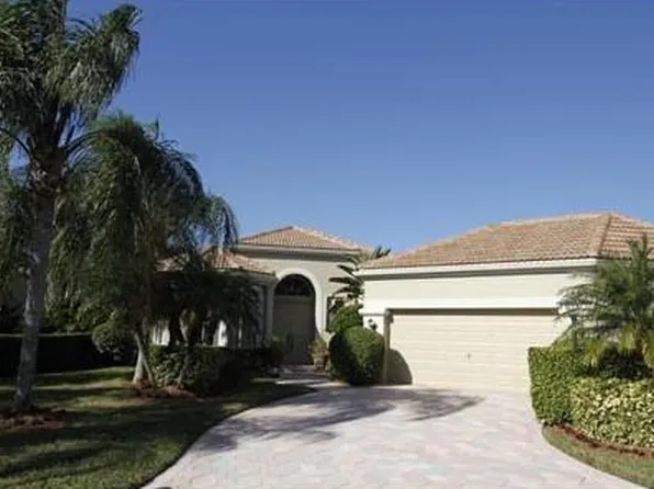 8673 Falcon Green Dr, West Palm Beach, FL 33412