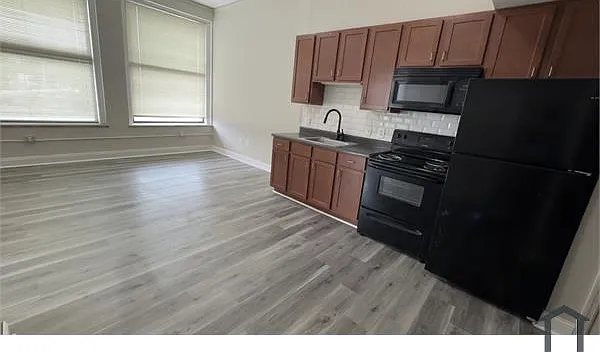 3548 S Grand Blvd #202