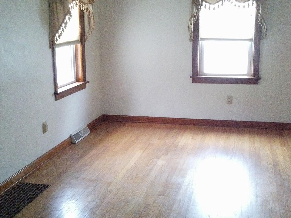 2nd image of 2705 Greeley Ave