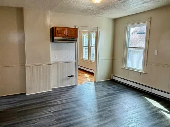 128 Dwight St, New Britain, CT 06051