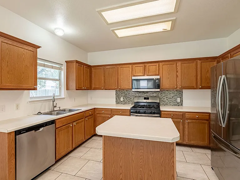1016 Tom Seaver Pl — Photo 6