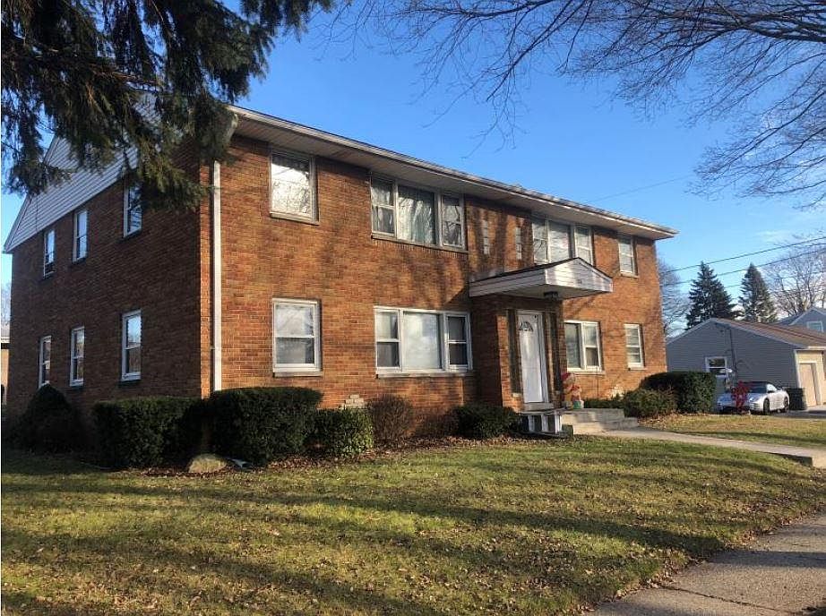 1st image of 824 Mackinac Ave APT 2