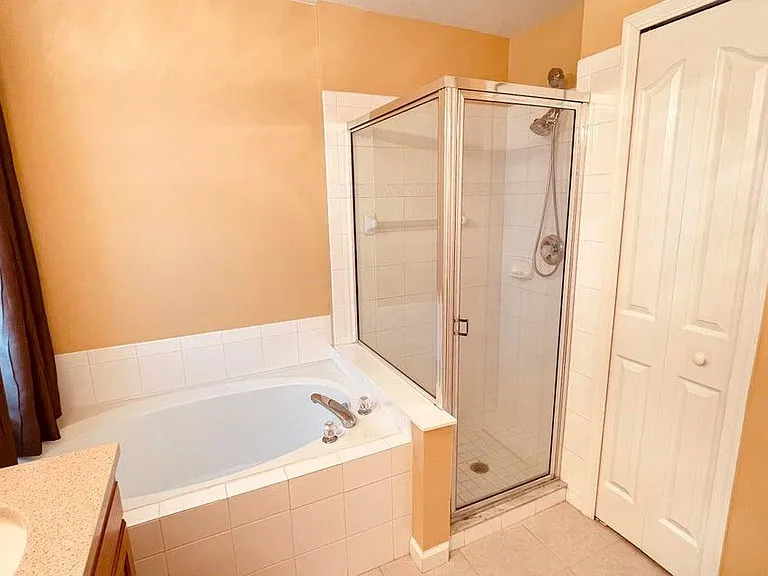 1829 SW Hickock Ter — Photo 8