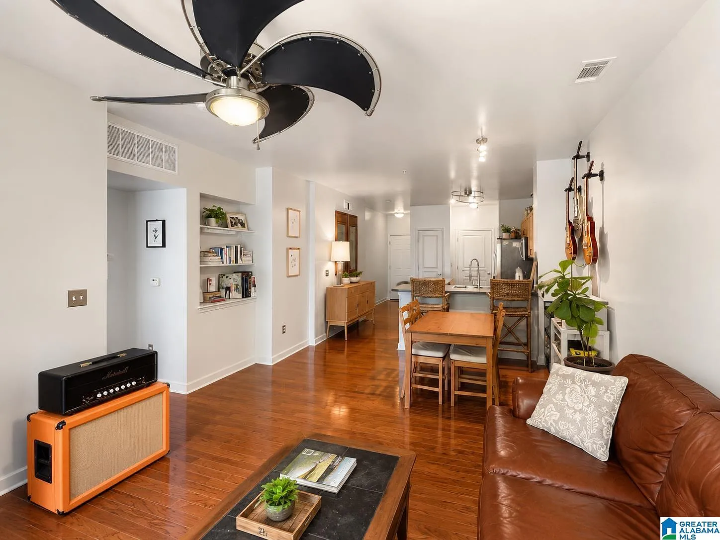 2 bed, 2.0 bath, $1,750 — Photo 2