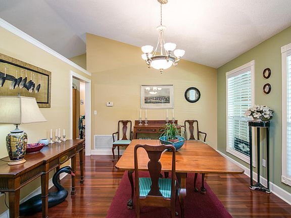 5th image of 4141 Rosewood Ave