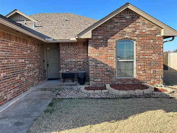 2nd image of 1557 SW 95th Ct