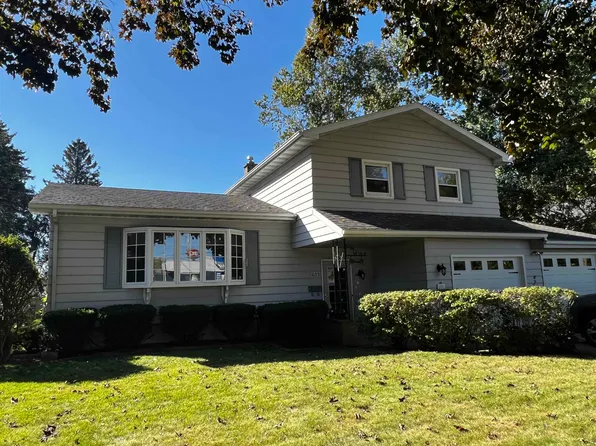 609 Scott St, Beaver Dam, WI 53916