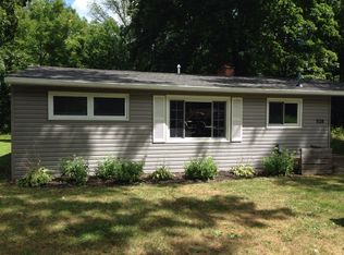 528 Hickory Grv, Deerfield, OH 44411