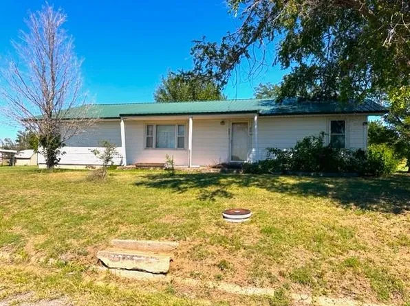 602 S Walnut St, Shattuck, OK 73858