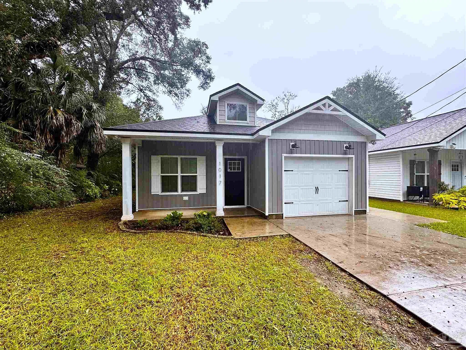 3 bed, 1133 sqft, $1,950 — Photo 2