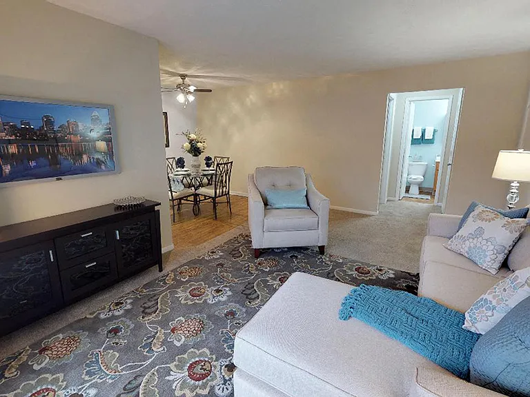 Hunter's Creek Apartments — Photo 46
