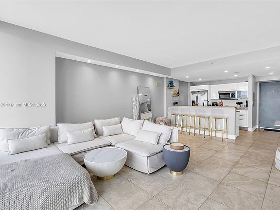 5th image of 601 NE 36th St APT 2411