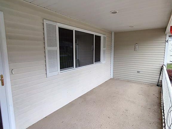 5th image of 11440 SW 84th Avenue Rd
