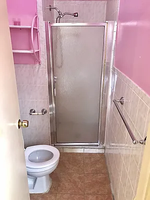 Rented by Voro, LLC | media 33