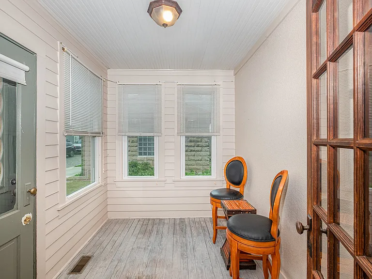 601 E Gambier St — Photo 19