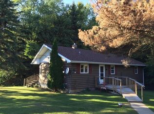 8829 Midland Dr, Allenton, WI 53002