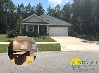 52 Autumn Ave, Freeport, FL 32439