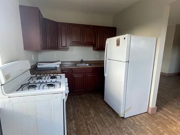 3100 Atlantic Avenue image 1 of 7