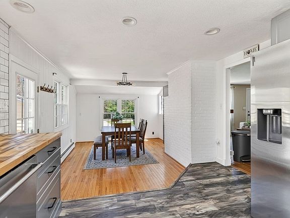 5th image of 99 Karen Rd