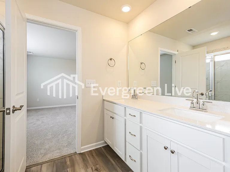 122 Farmwell Dr — Photo 11
