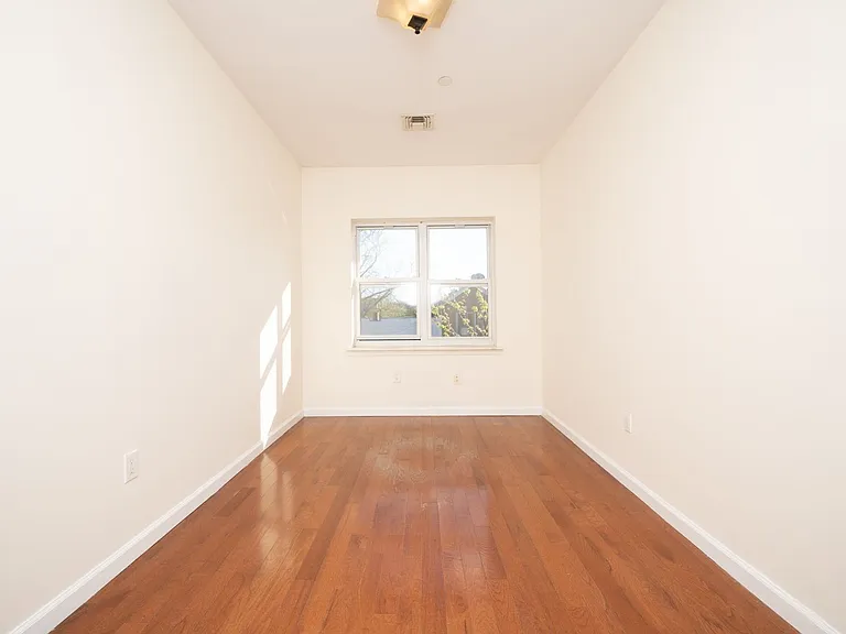263 Evergreen Ave #3F — Photo 9