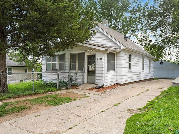 3rd image of 5434 S 50th St
