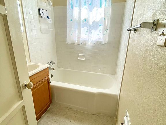 4th image of 522-526 Pepper Dr #520