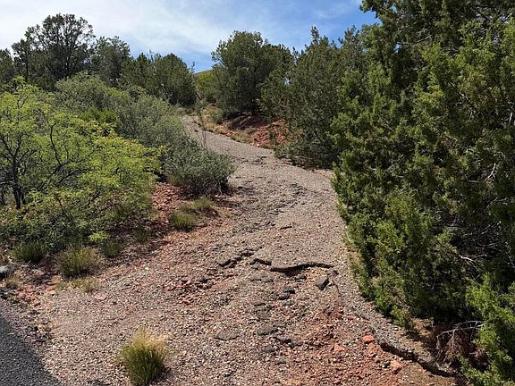2nd image of 25 FOREST VIEW Trail #1