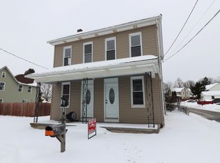 38 Mechanic St, Reinholds, PA 17569