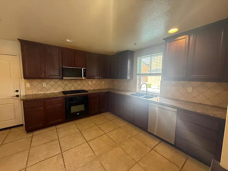 17035 Calle Trevino #6 — Photo 18