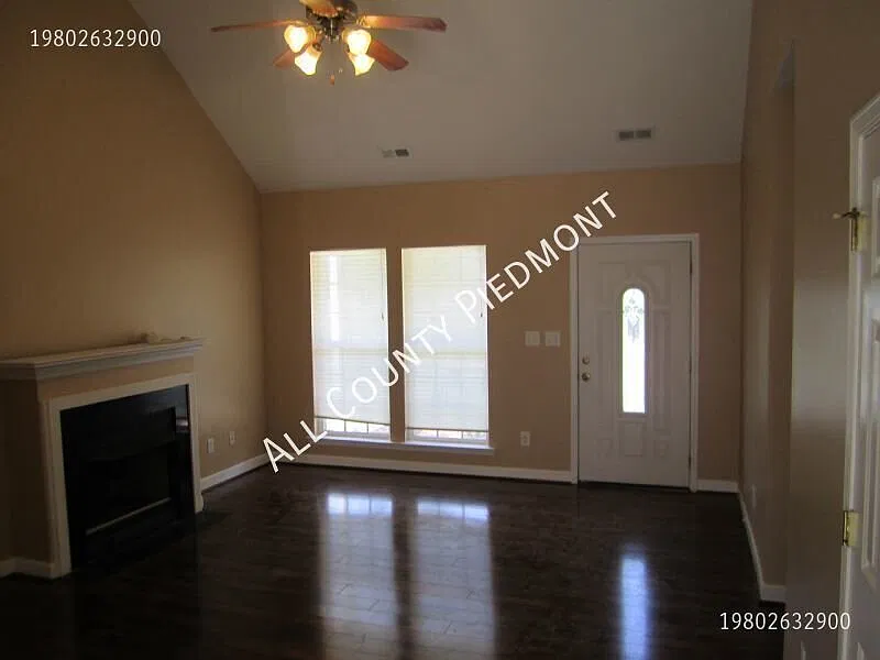7825 Pebbleridge — Photo 2
