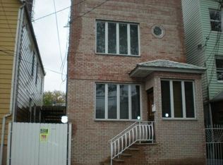 31 Barbara St, Newark, NJ 07105