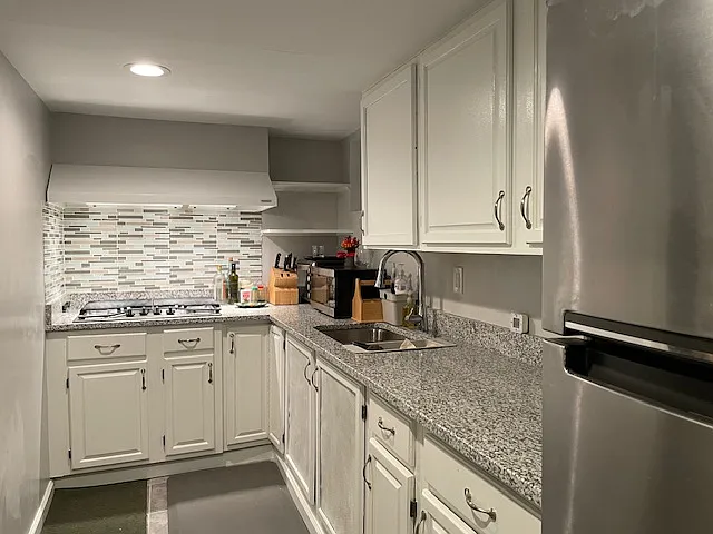 7026 Maryland Ave — Photo 3
