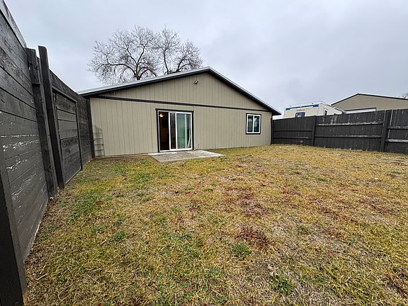 3rd image of 7402 N Crestline St #2