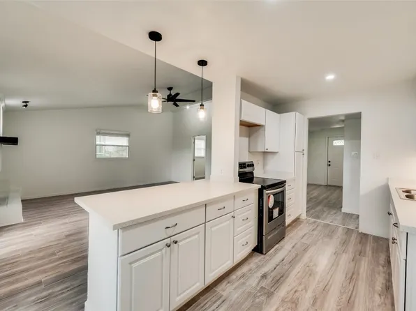 2302 Nottingham Dr, Garland, TX 75041