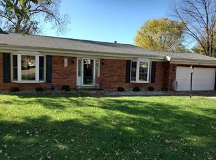 8303 Oak Dr, Newburgh, IN 47630