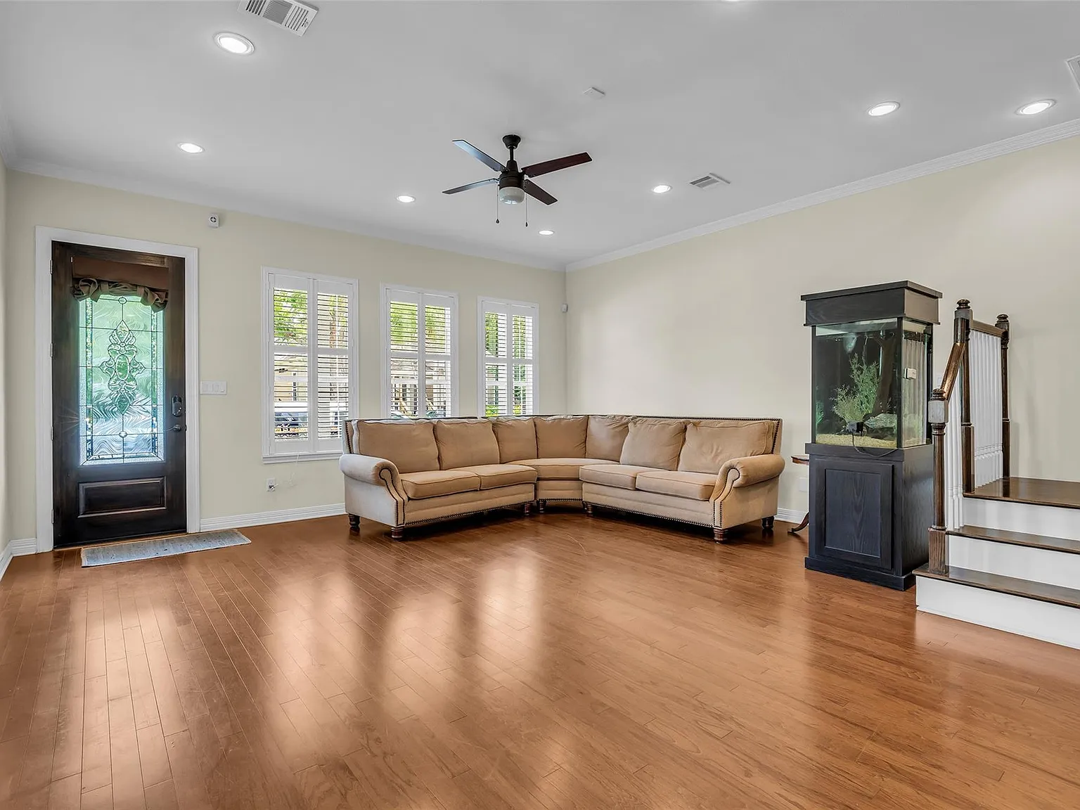 4 bed, 3.5 bath, 2750 sqft, $3,500 — Photo 4