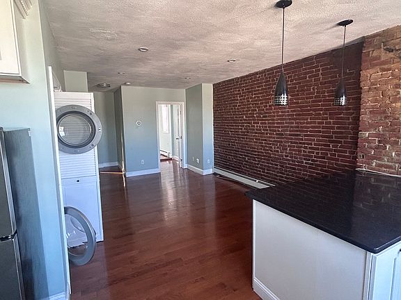 3rd image of 349 Sumner St #4