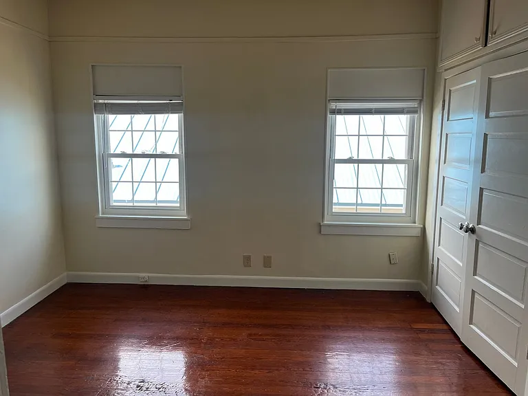 815.5 Roosevelt Pl — Photo 2