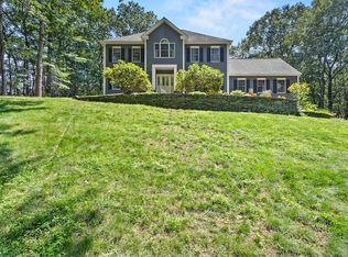 3 Lantern Ln, Georgetown, MA 01833