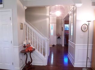 922 Wiltshire Ct, Saline, MI 48176