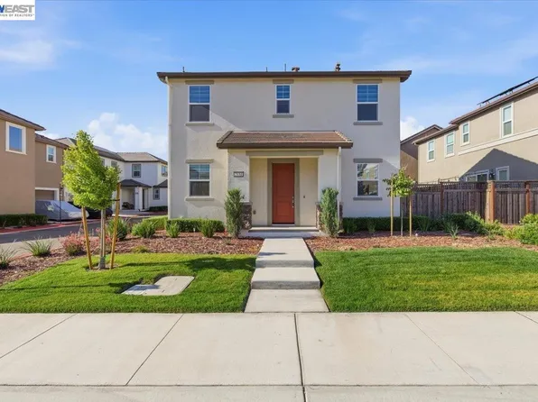 2134 Daimler St, Lathrop, CA 95330